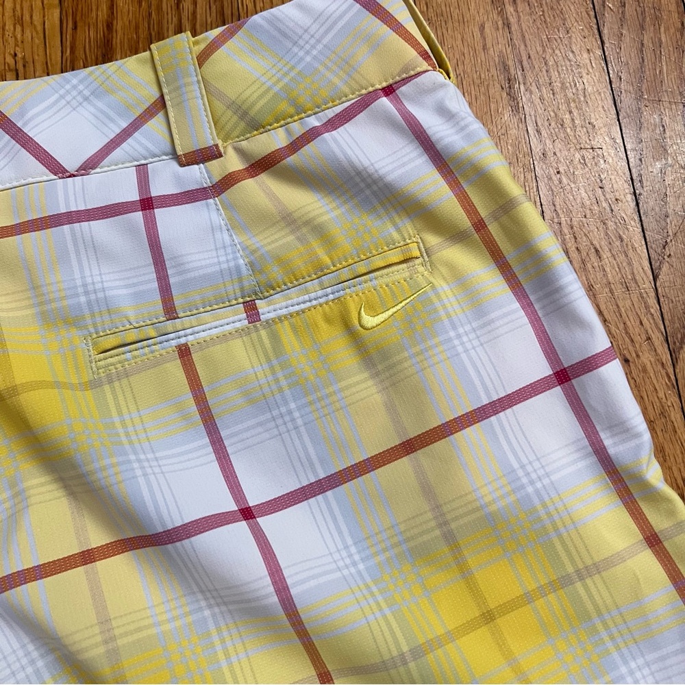 Nike Golf Tour Performance Plaid Yellow Red  White Shorts Women's Size 8 - 33x13 - Picture 3 of 10